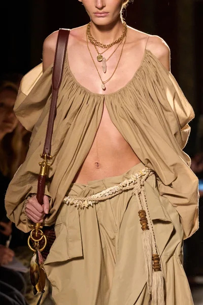Look 41